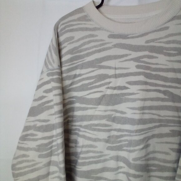 American Eagle Sweatshirt Women XS Jegging Fit Oversized Zebra Stripe Gray White - Picture 4 of 13